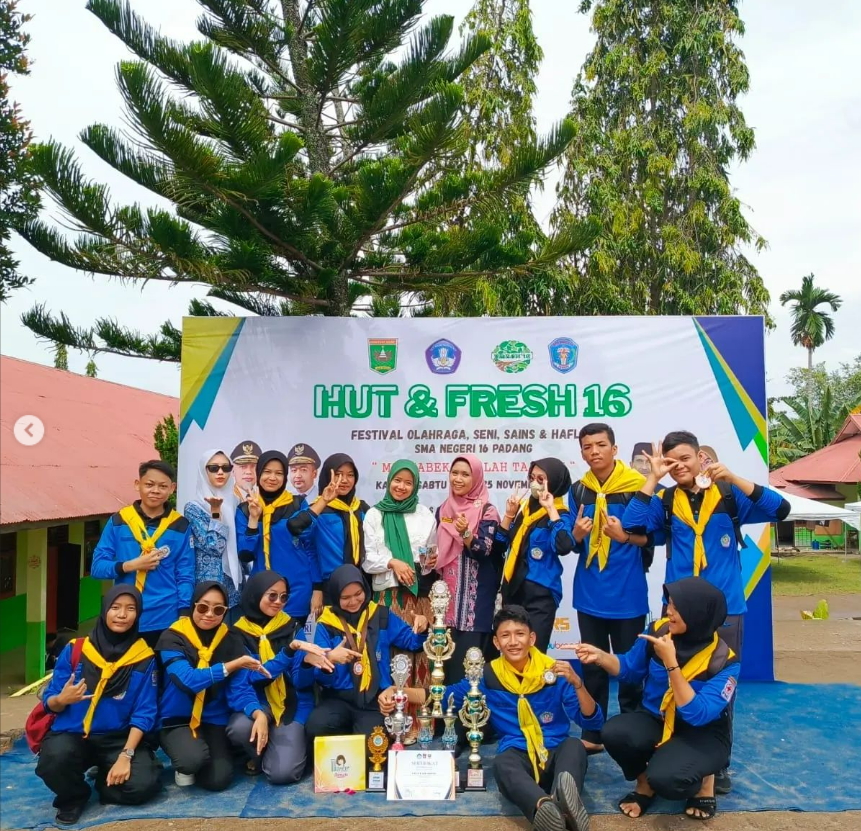 Siswa Sma Negeri 6 Padang Juara Lomba Pmr Dan Fashionshow Tingkat Sma